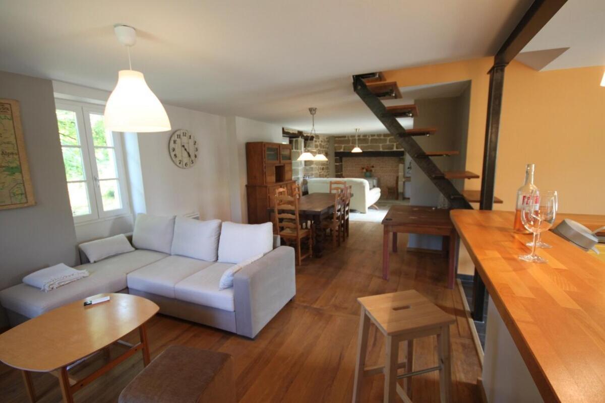 Maison De Vacances A Lissac-Sur-Couze Eksteriør bilde